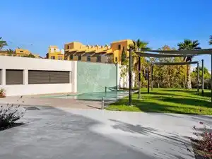 Vista exterior de Casa adosada de alquiler en Finestrat con Aire acondicionado, Jardín privado y Terraza