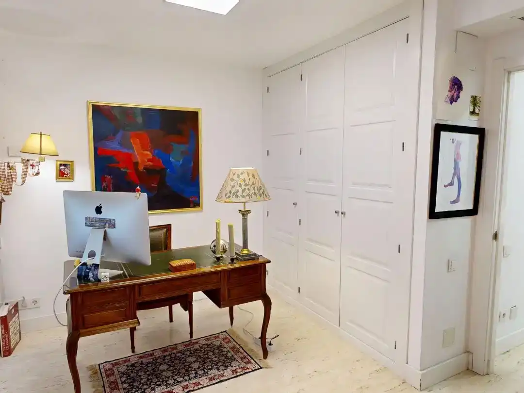 Flat for sale in Boadilla del Monte  with Air Conditioner, Private garden and Parquet flooring