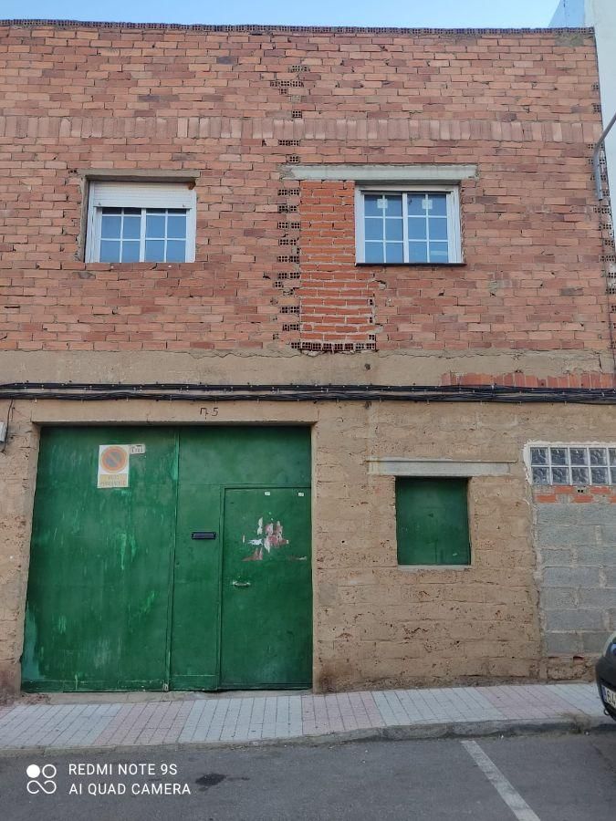 Vista exterior de Casa o xalet en venda en Mérida amb Terrassa i Traster