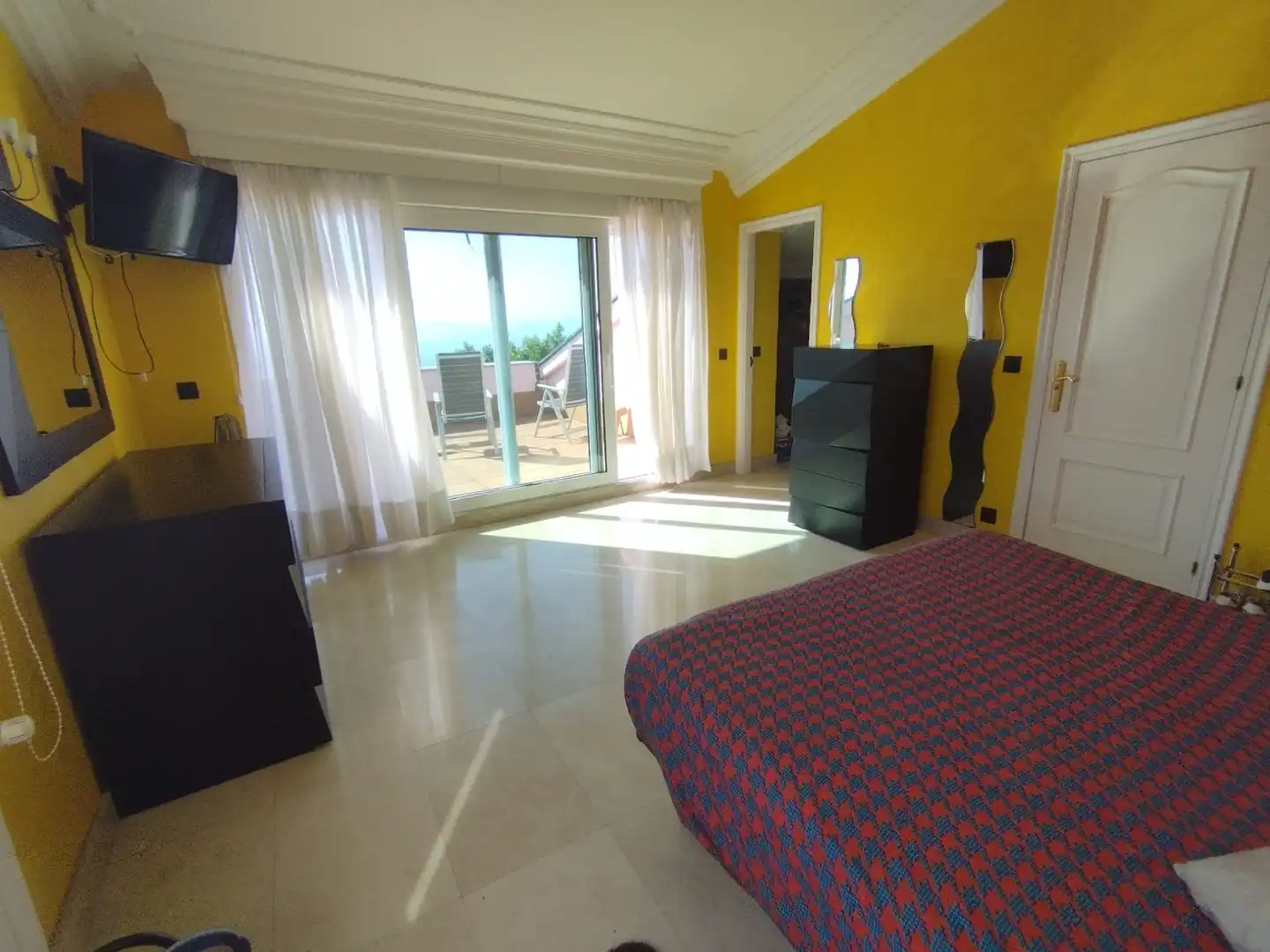 Dormitori de Casa o xalet en venda en Nigrán amb Calefacció, Jardí privat i Piscina