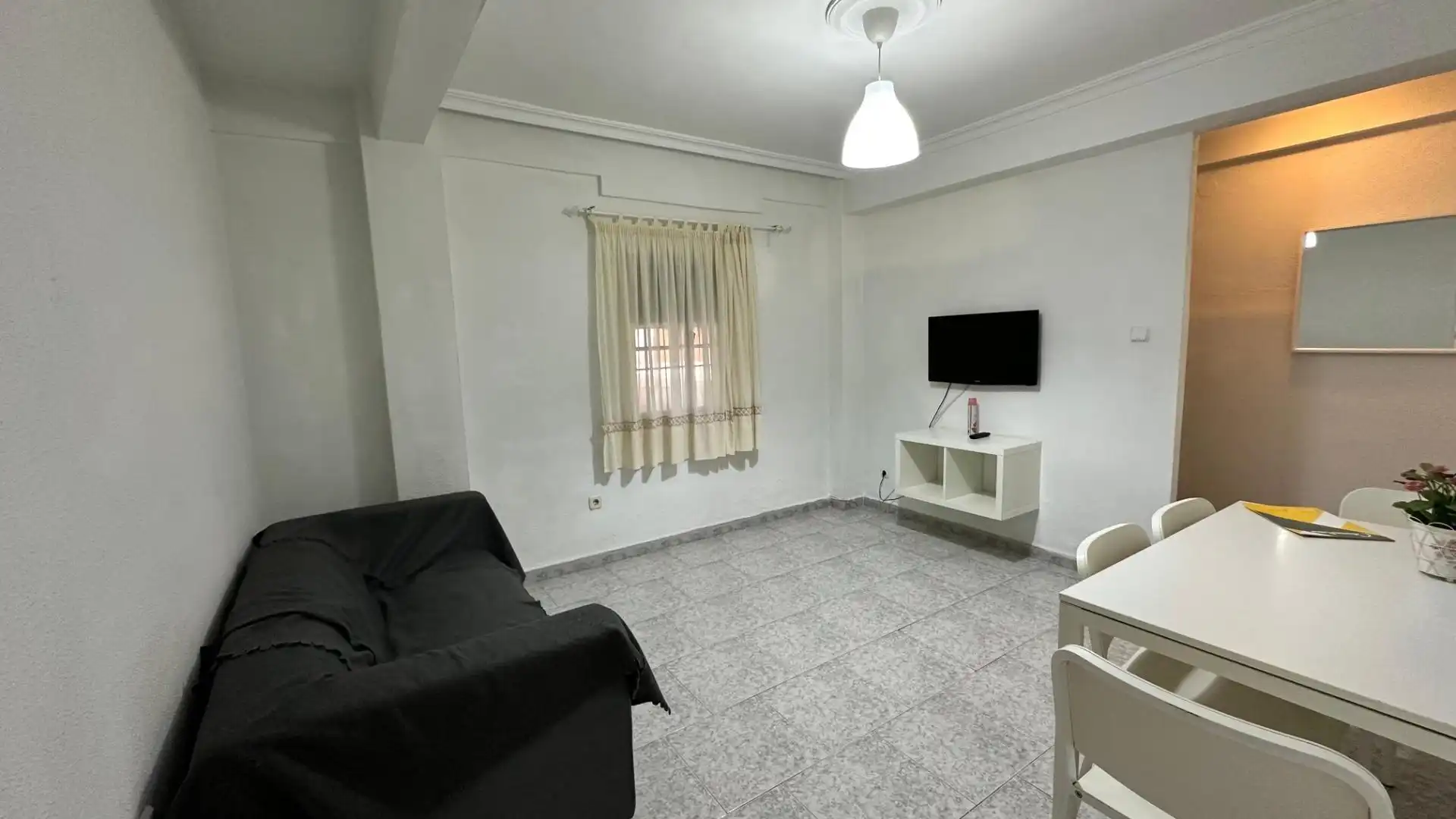 Sala de estar de Piso para compartir en Sevilla con Balcón