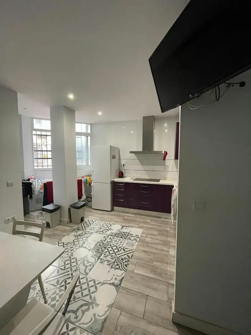 Kitchen of Flat for share in Sevilla  with Air Conditioner, Furnished and Washing machine