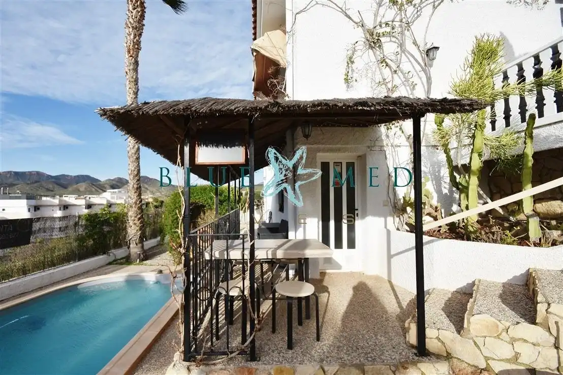 Vista exterior de Casa o xalet en venda en Cartagena amb Aire condicionat, Calefacció i Jardí privat
