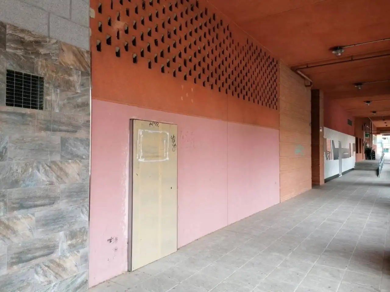Local comercial en alquiler en Calle Camino del Saladillo, imagen 2