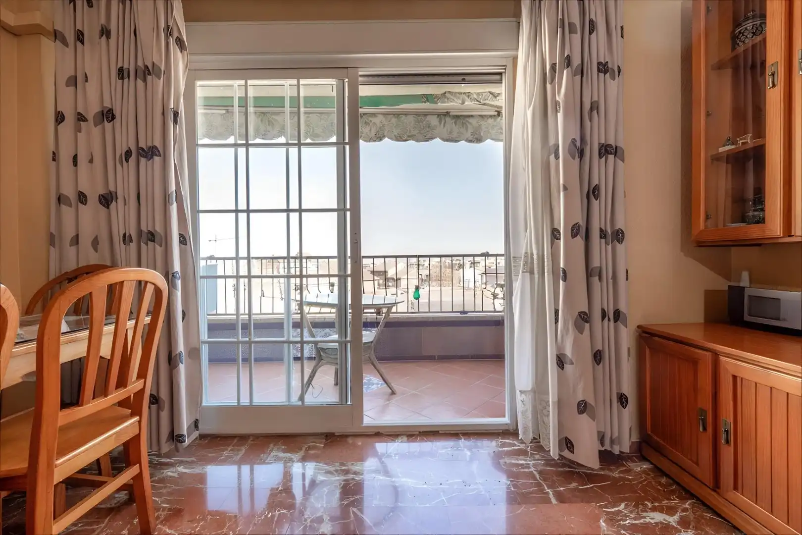 Dining room of Flat for sale in Granada  with Air Conditioner, Terrace and Alarm