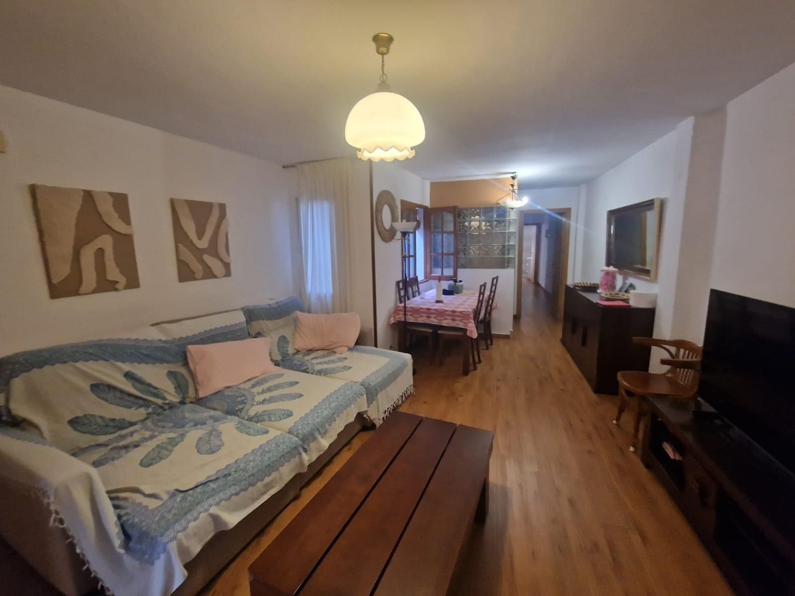 Sala d'estar de Casa adosada en venda en Marbella amb Terrassa