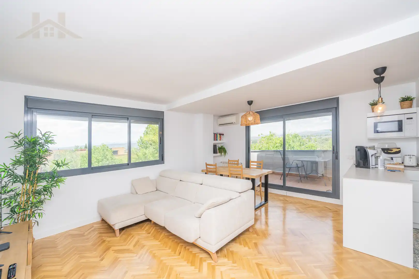 Sala de estar de Ático en venta en Las Rozas de Madrid