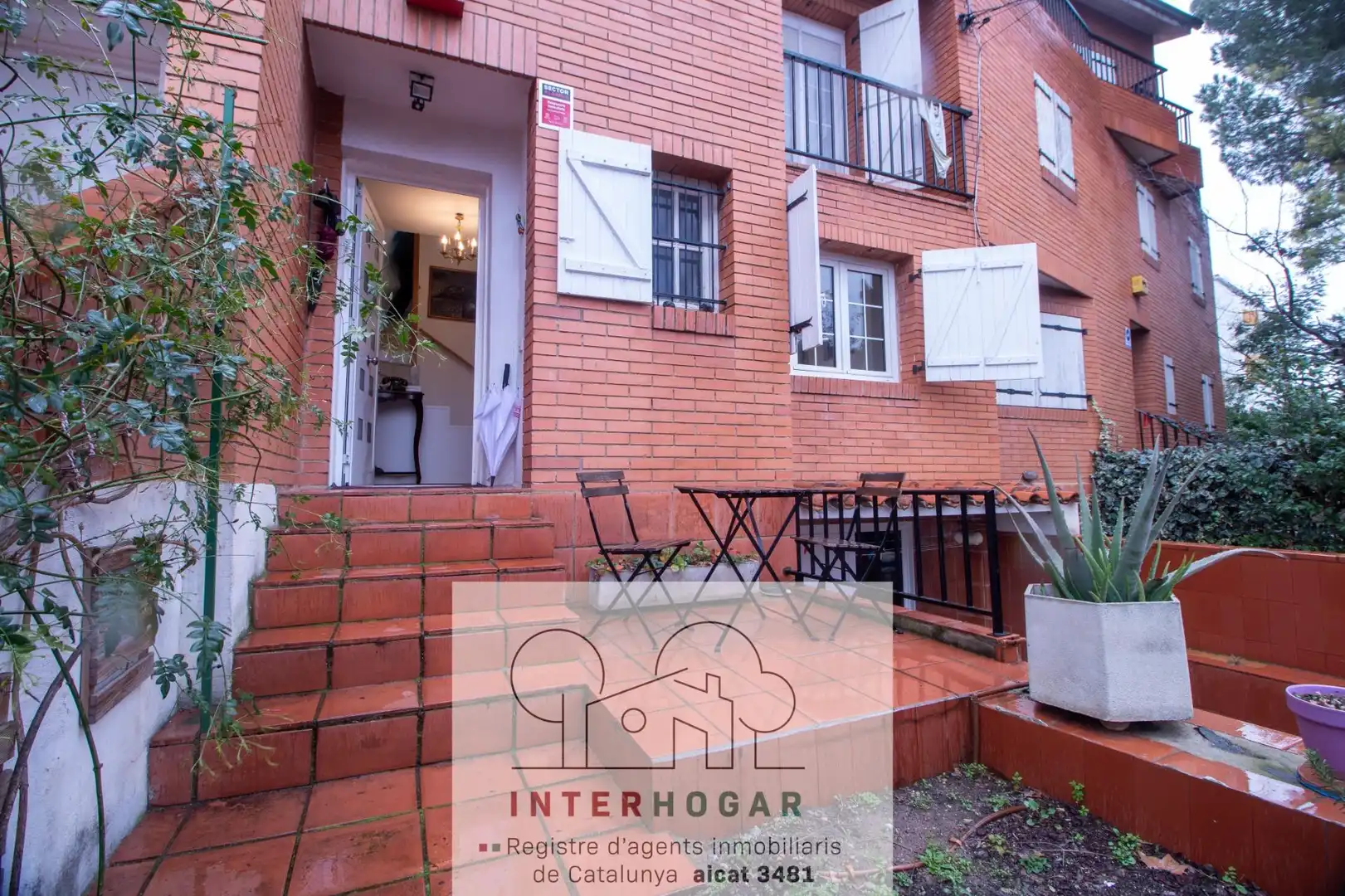 Vista exterior de Casa o xalet en venda en Cerdanyola del Vallès
