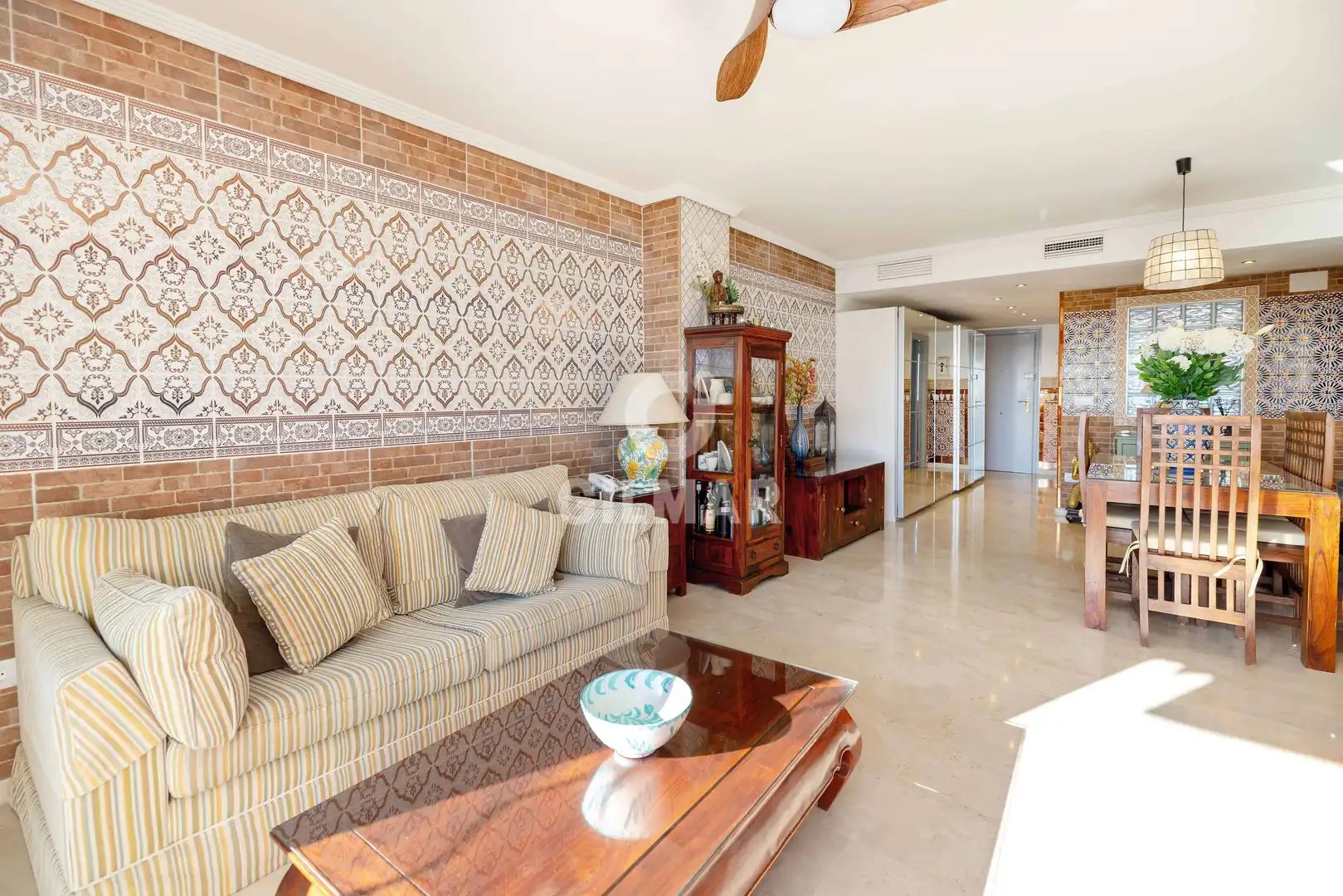 Sala d'estar de Apartament en venda en Marbella amb Calefacció, Traster i Piscina