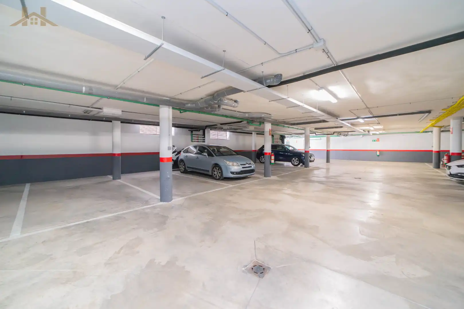 Parking de Dúplex en venta en Navalcarnero con Calefacción, Terraza y Amueblado