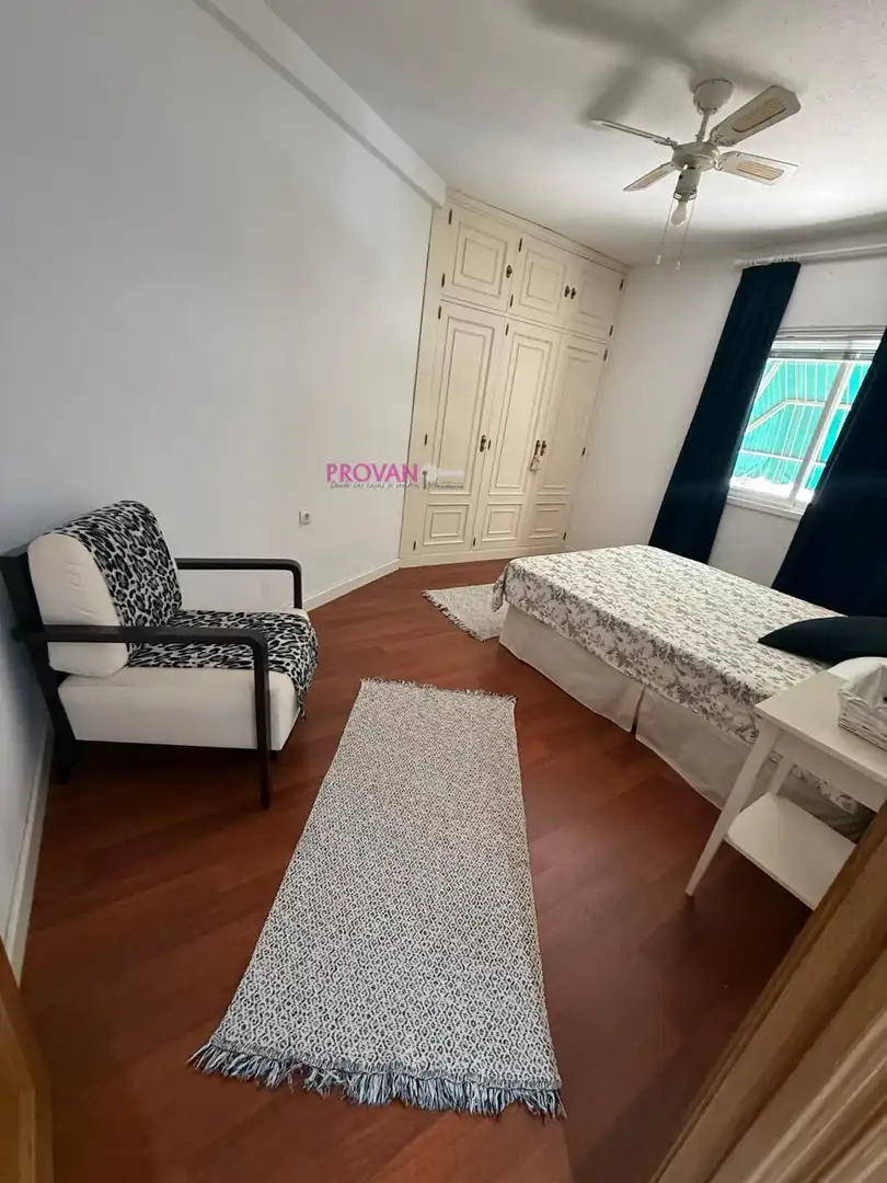 Schlafzimmer von Wohnung zum Verkauf in Madrid mit Klimaanlage, Terrasse und Möbliert