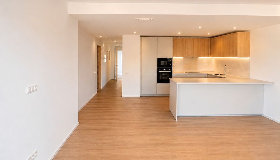 Foto 1 de Piso en venta en Creu de Barberà, Barcelona