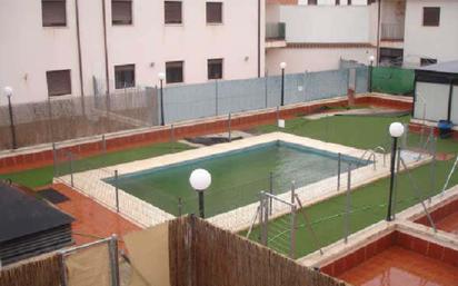 Piscina de Pis en venda en Tembleque amb Piscina