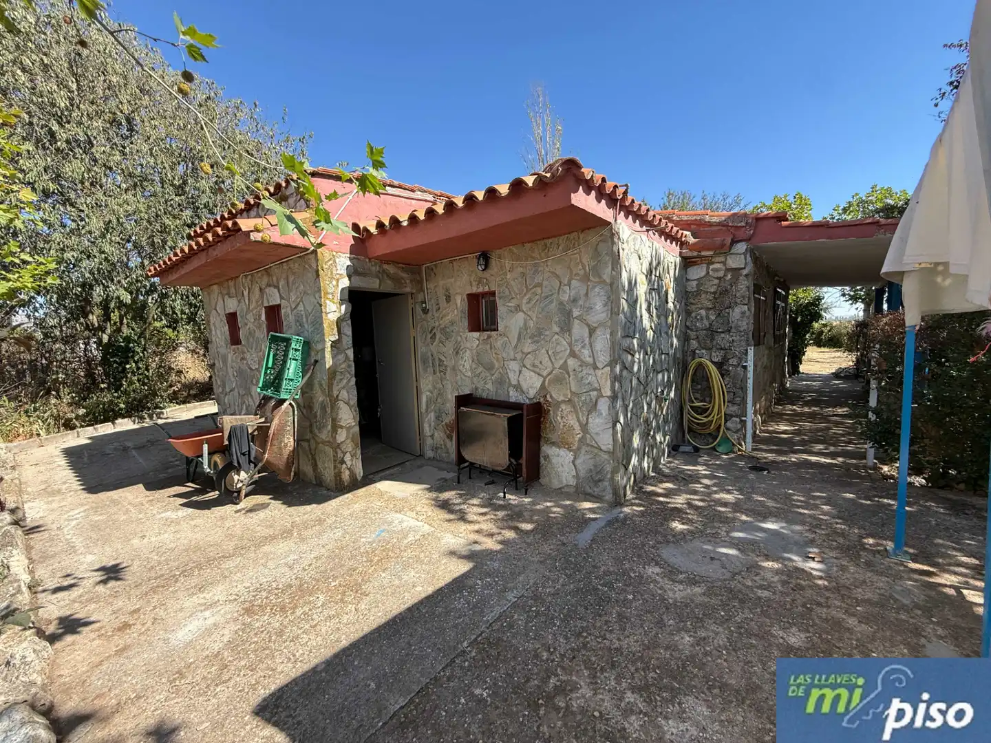 Außenansicht von Haus oder Chalet zum Verkauf in Cigales mit Privatgarten, Parkett und Terrasse