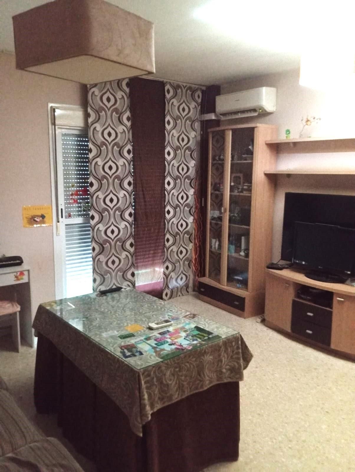 Sala de estar de Piso en venta en  Sevilla Capital con Aire acondicionado y Terraza