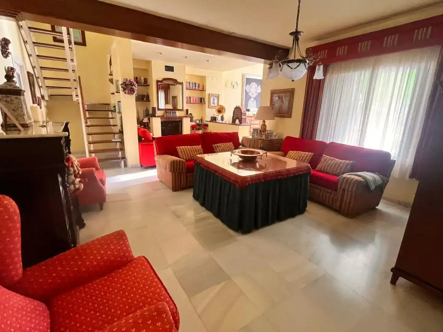 Wohnzimmer von Wohnung zum Verkauf in Zalamea la Real mit Klimaanlage, Privatgarten und Schwimmbad