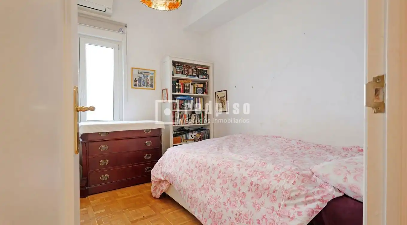 Habitación de Piso en venta en Madrid con Aire acondicionado, Calefacción y Trastero