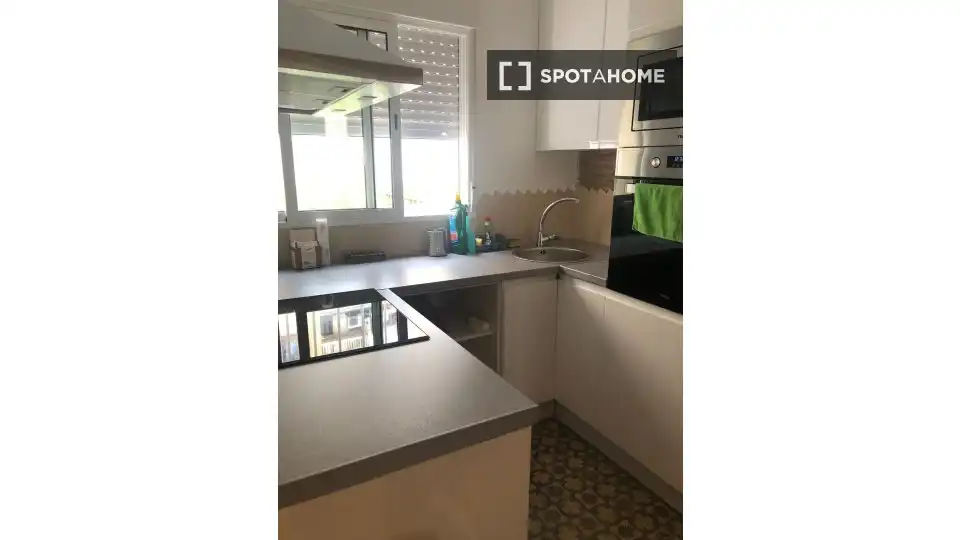Küche von Wohnung zur Miete in Barcelona mit Klimaanlage, Heizung und Möbliert