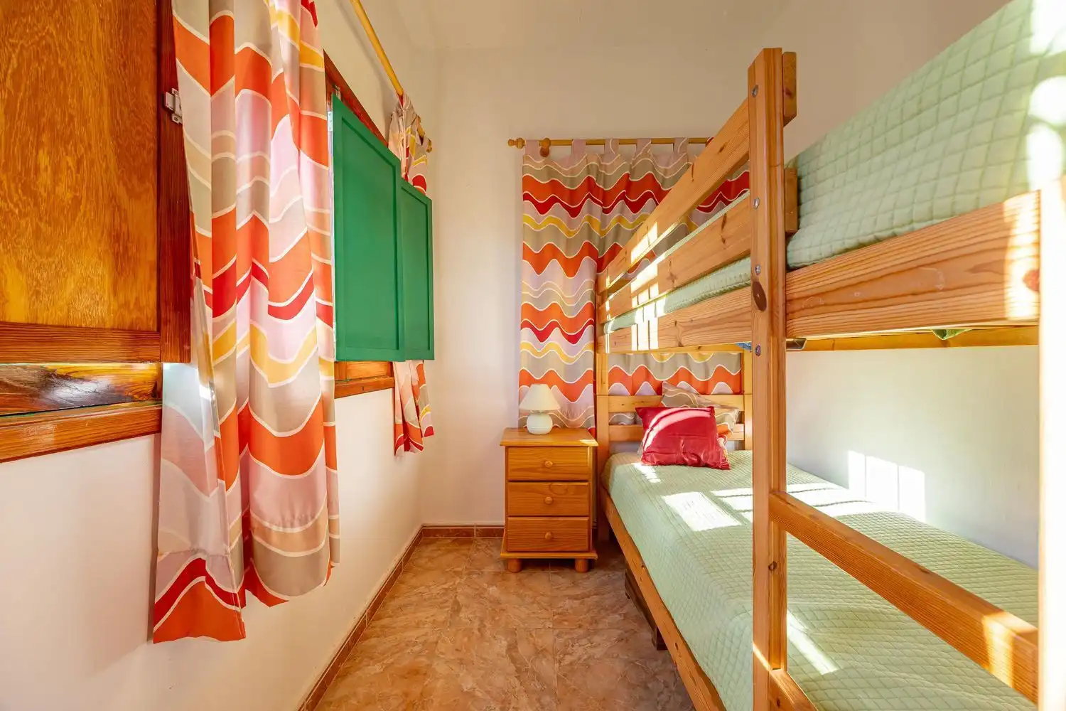 Dormitori de Casa o xalet en venda en Vega de San Mateo amb Jardí privat i Terrassa