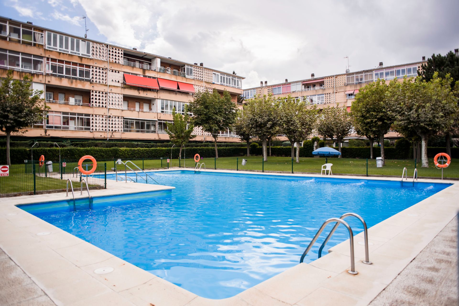 Swimming pool of Flat for sale in Colmenar Viejo  with Terrace, Balcony and Community pool