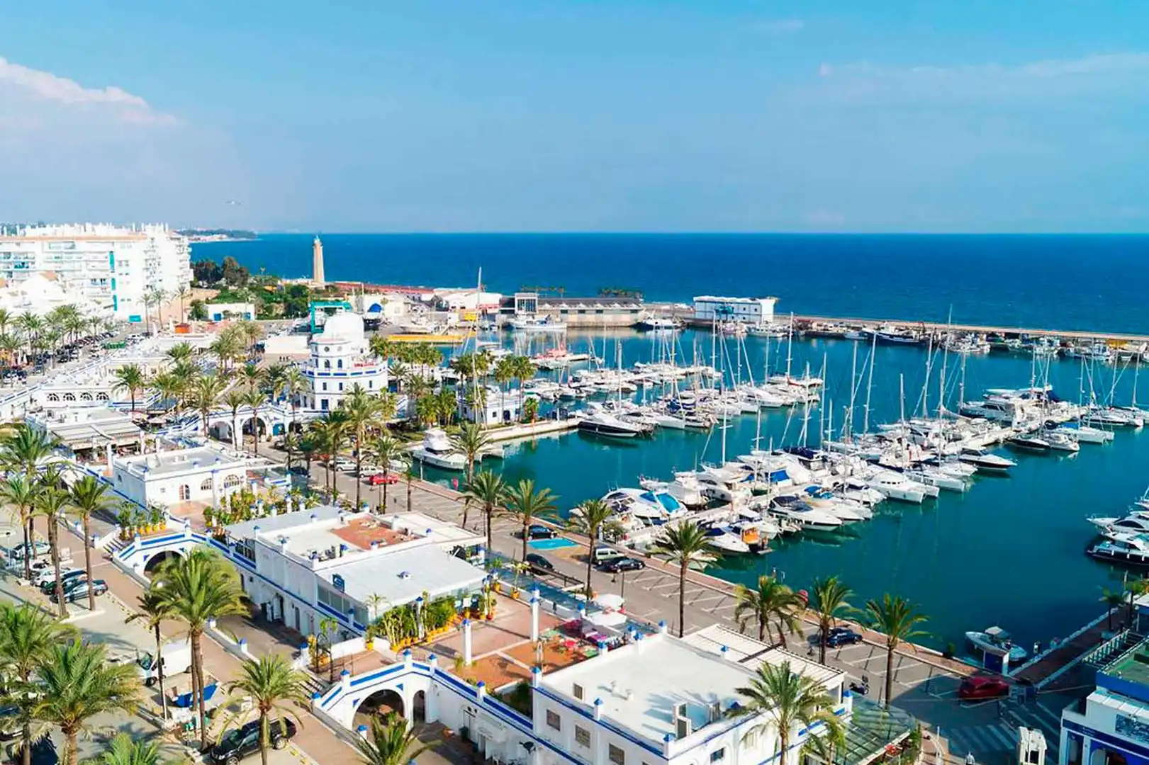 Vista exterior de Apartamento en venta en Estepona con Aire acondicionado, Jardín privado y Terraza