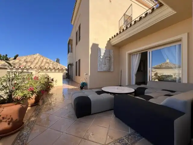 Terrasse von Dachboden zum Verkauf in Marbella mit Klimaanlage, Heizung und Terrasse
