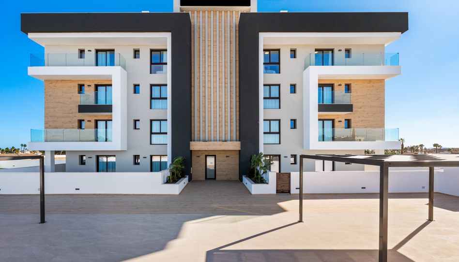 Foto 0 de Obra nueva en Los Alcázares · 81526553