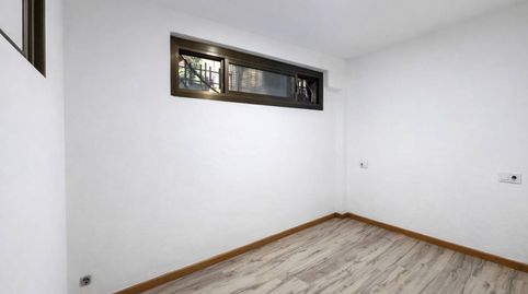 Foto 2 de Piso en venta en Les Roquetes, Barcelona Capital