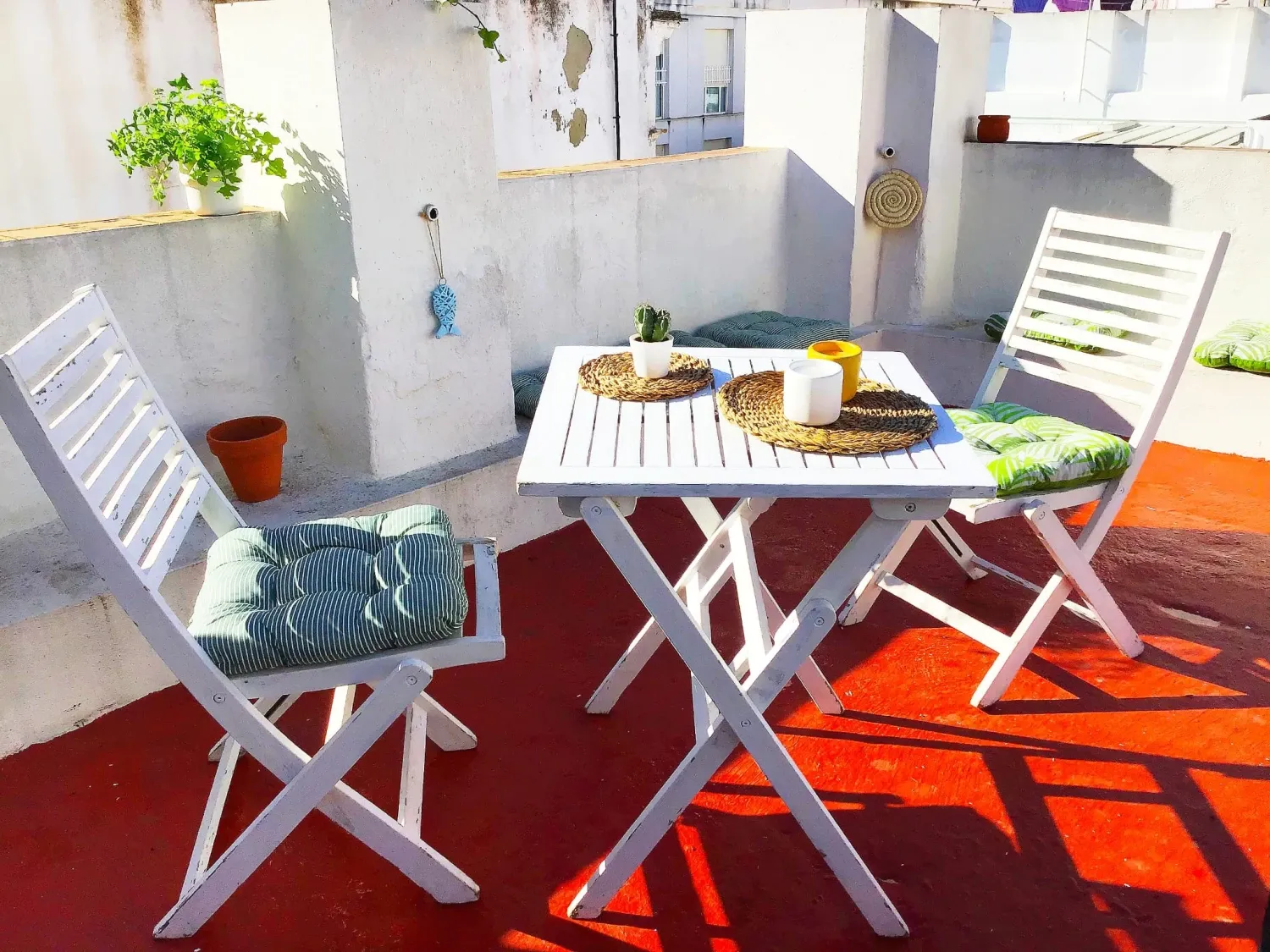 Jardín de Ático en venta en  Cádiz Capital con Terraza, Lavadora y Microondas