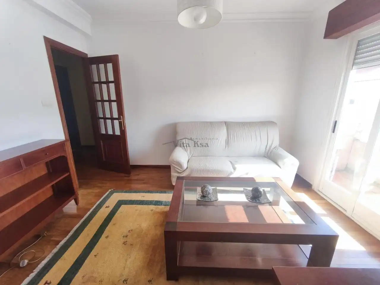 Sala de estar de Piso de alquiler en Ourense Capital  con Calefacción, Parquet y Amueblado