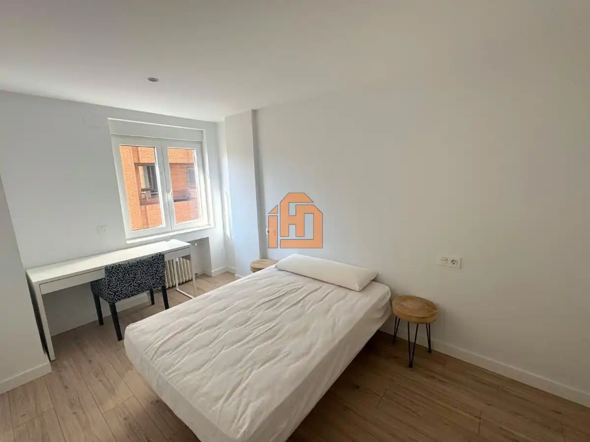 Bedroom of Apartments for rent in León Capital   with Heating and Parquet flooring