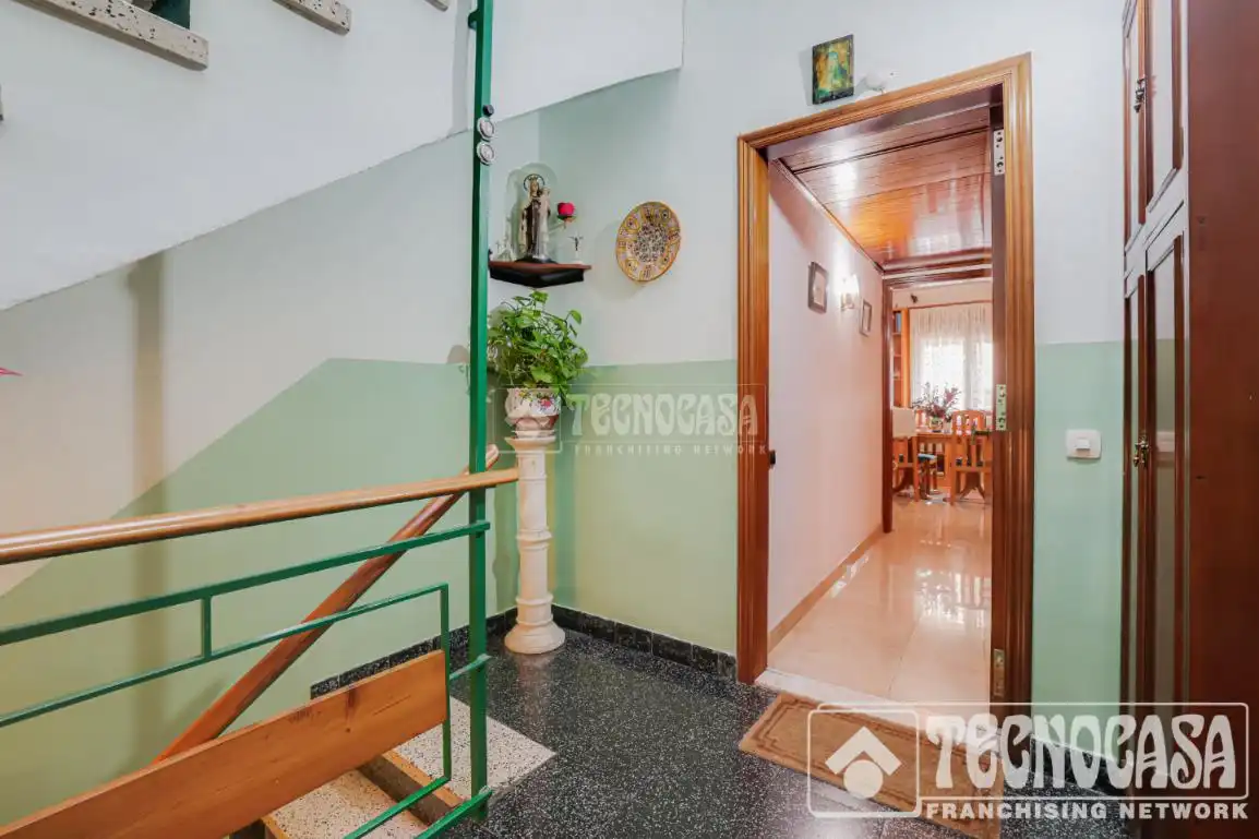 Casa adosada en venta en Santa Coloma de Gramenet con Aire acondicionado, Calefacción y Parquet