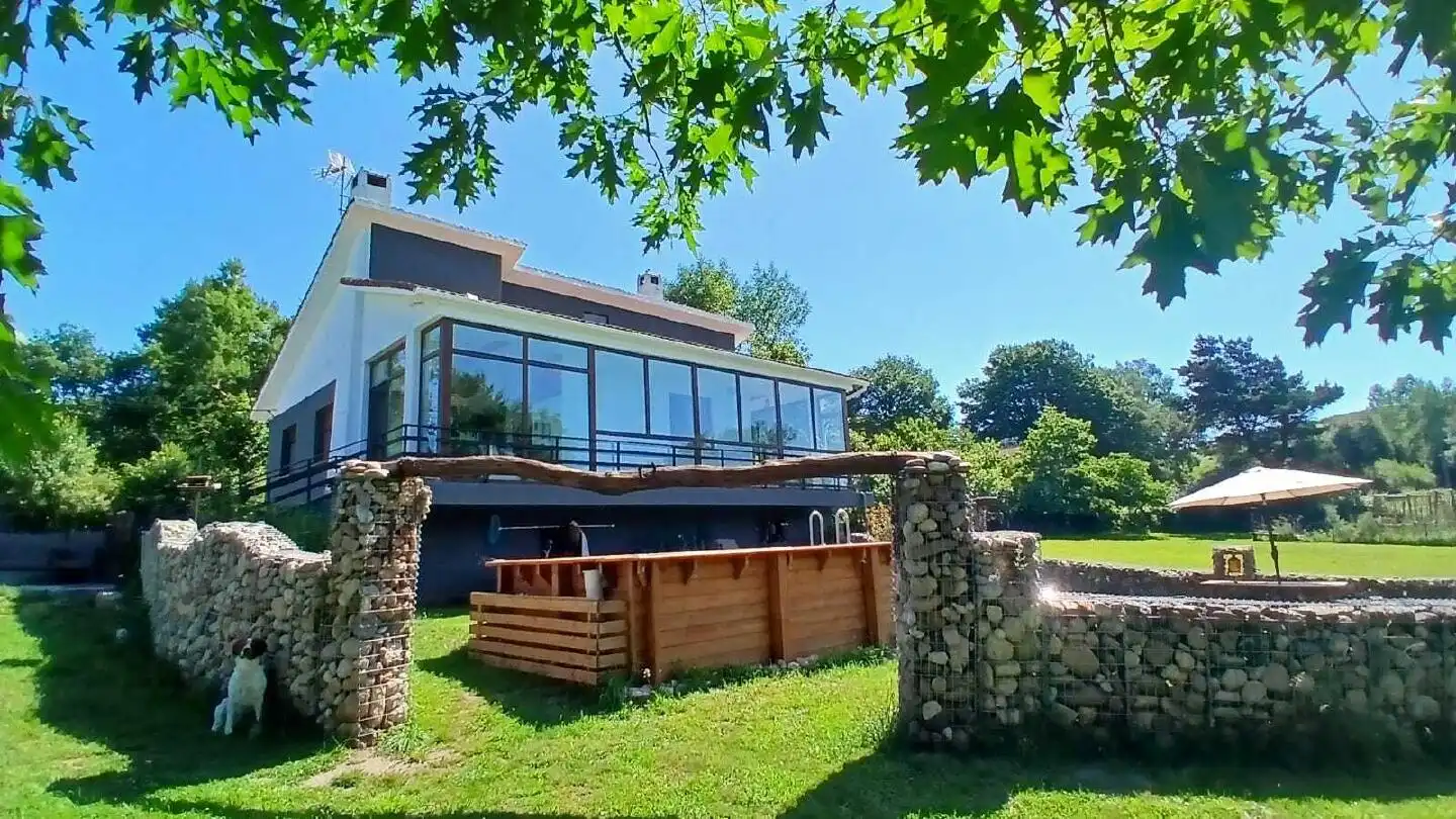Vista exterior de Casa o xalet en venda en Las Rozas de Valdearroyo 
