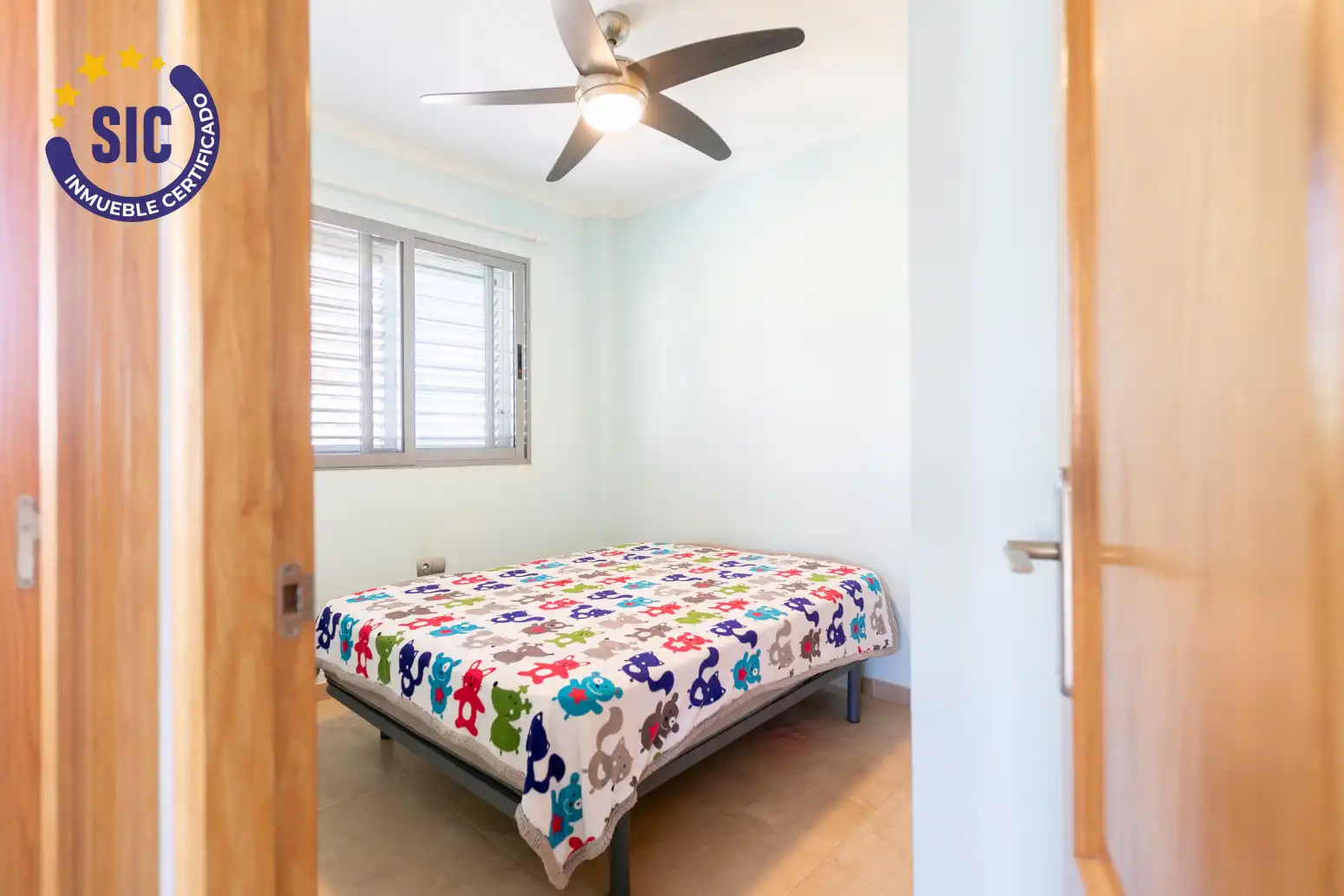 Habitación de Casa o chalet en venta en Sagunto / Sagunt con Aire acondicionado, Calefacción y Jardín privado