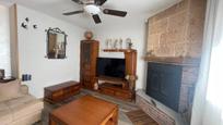Sala d'estar de Casa o xalet en venda en Hontoria de la Cantera amb Calefacció, Jardí privat i Parquet