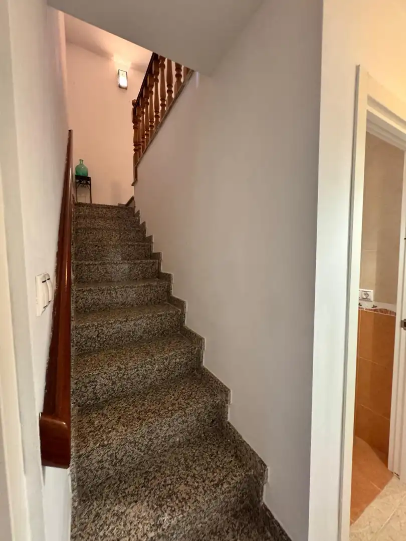 Casa adosada en venda en Boiro amb Calefacció, Moblat i Forn