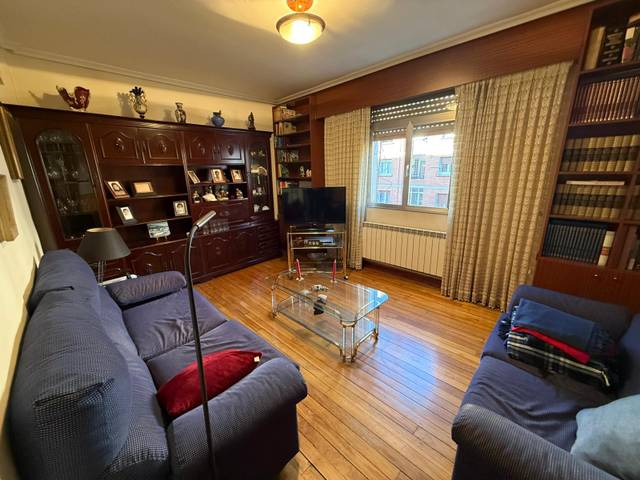 Piso en Venta en Calle Larraskitu en Artatzu - Larraskitu