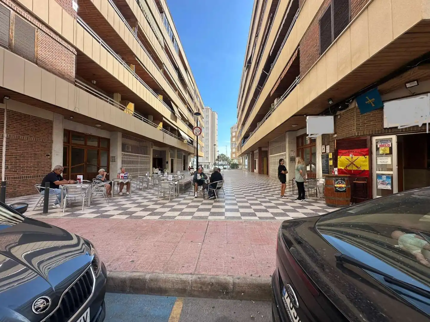 Außenansicht von Geschaftsraum zum Verkauf in Torrevieja mit Möbliert