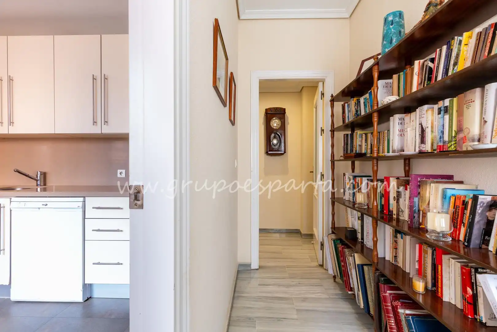 Flat for sale in Sevilla  with Air Conditioner and Terrace