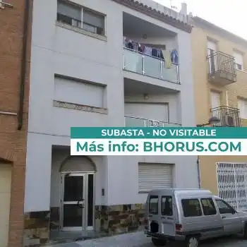 Pis amb ascensor en venda a PINTOR CATALA 21