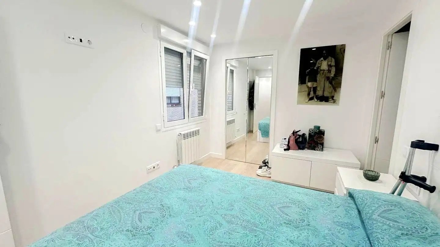 Dormitori de Apartament en venda en  Logroño amb Aire condicionat, Calefacció i Terrassa