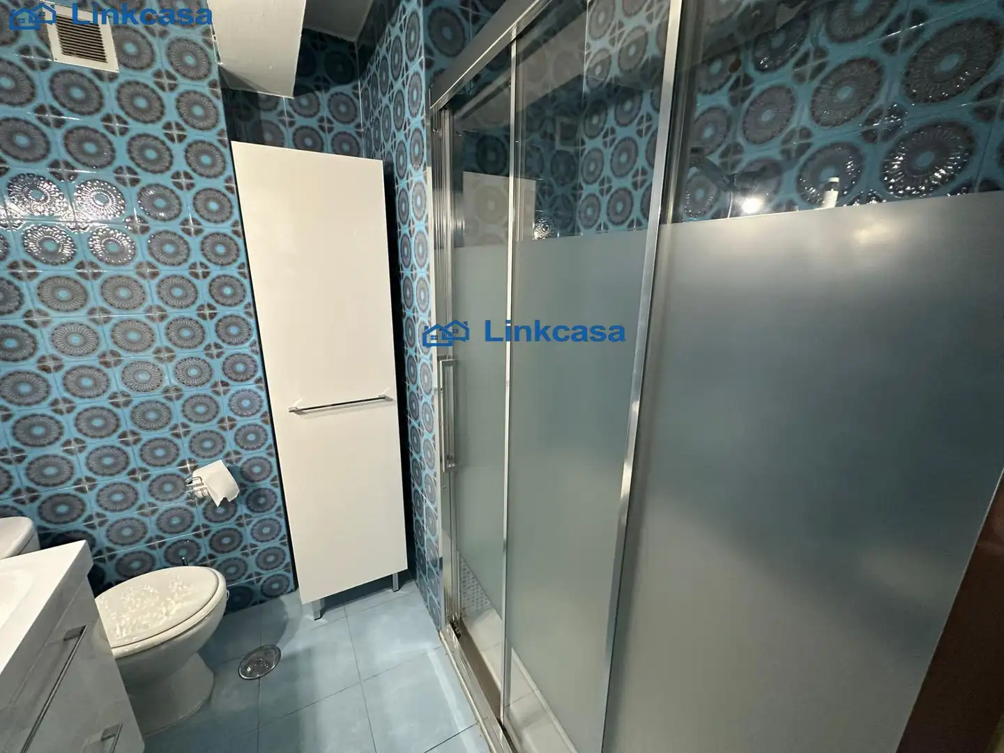 Bathroom of Flat for sale in Madrid  with Heating, Parquet flooring and Terrace