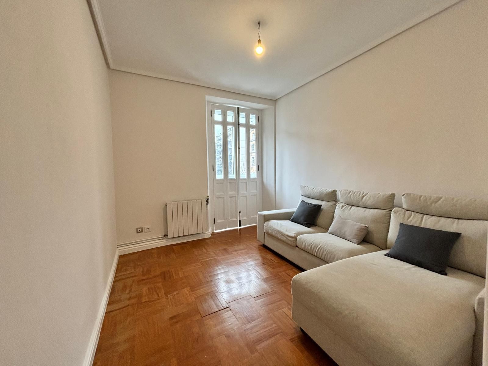Living room of Flat for sale in Bilbao   with Heating and Terrace