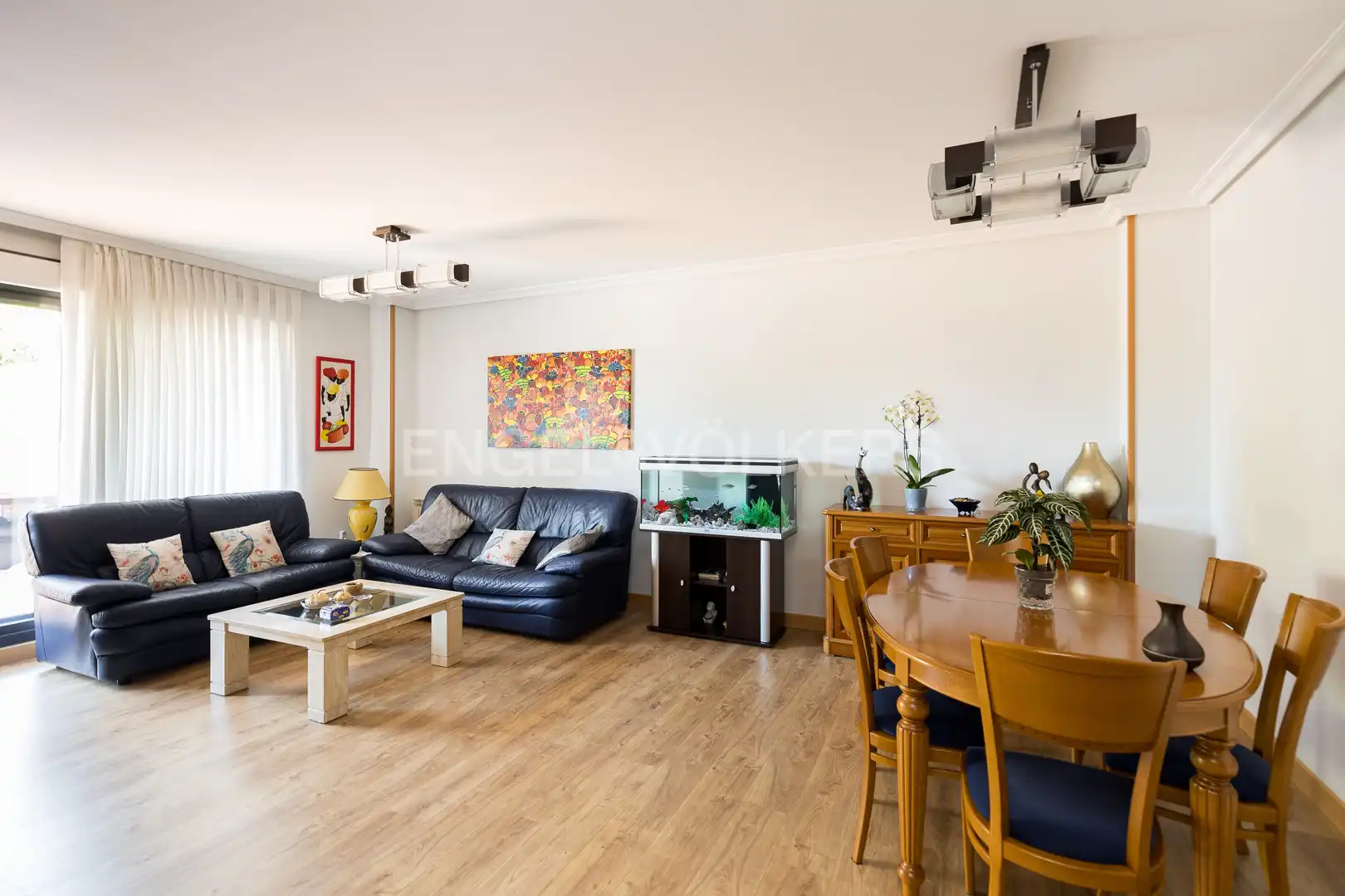 Sala de estar de Piso en venta en San Sebastián de los Reyes con Aire acondicionado, Calefacción y Jardín privado