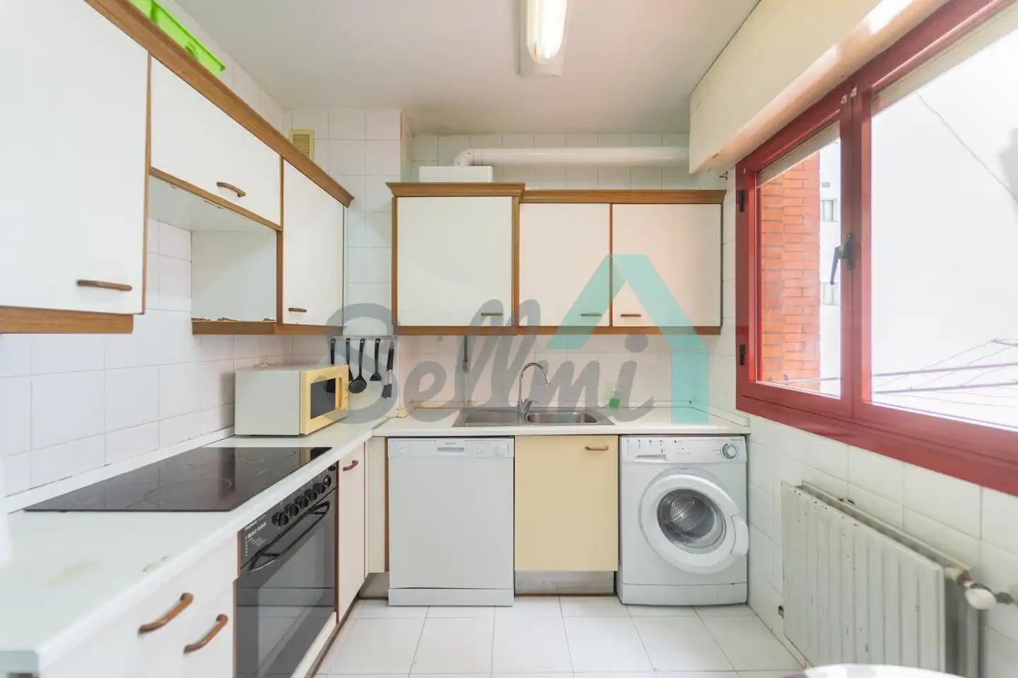 Cuina de Pis en venda en Oviedo  amb Calefacció i Parquet