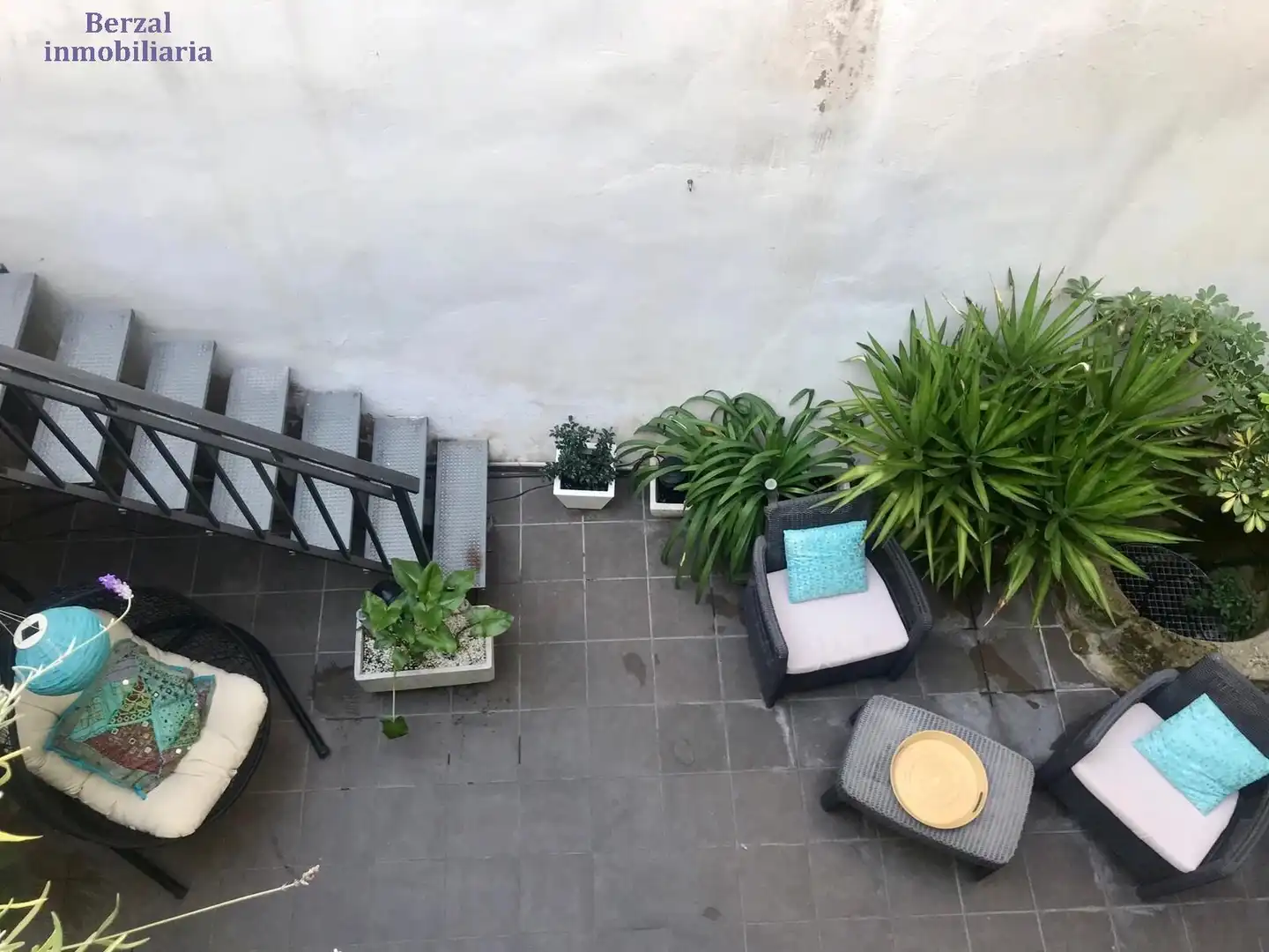 Terrasse von Gebäude zum Verkauf in  Logroño