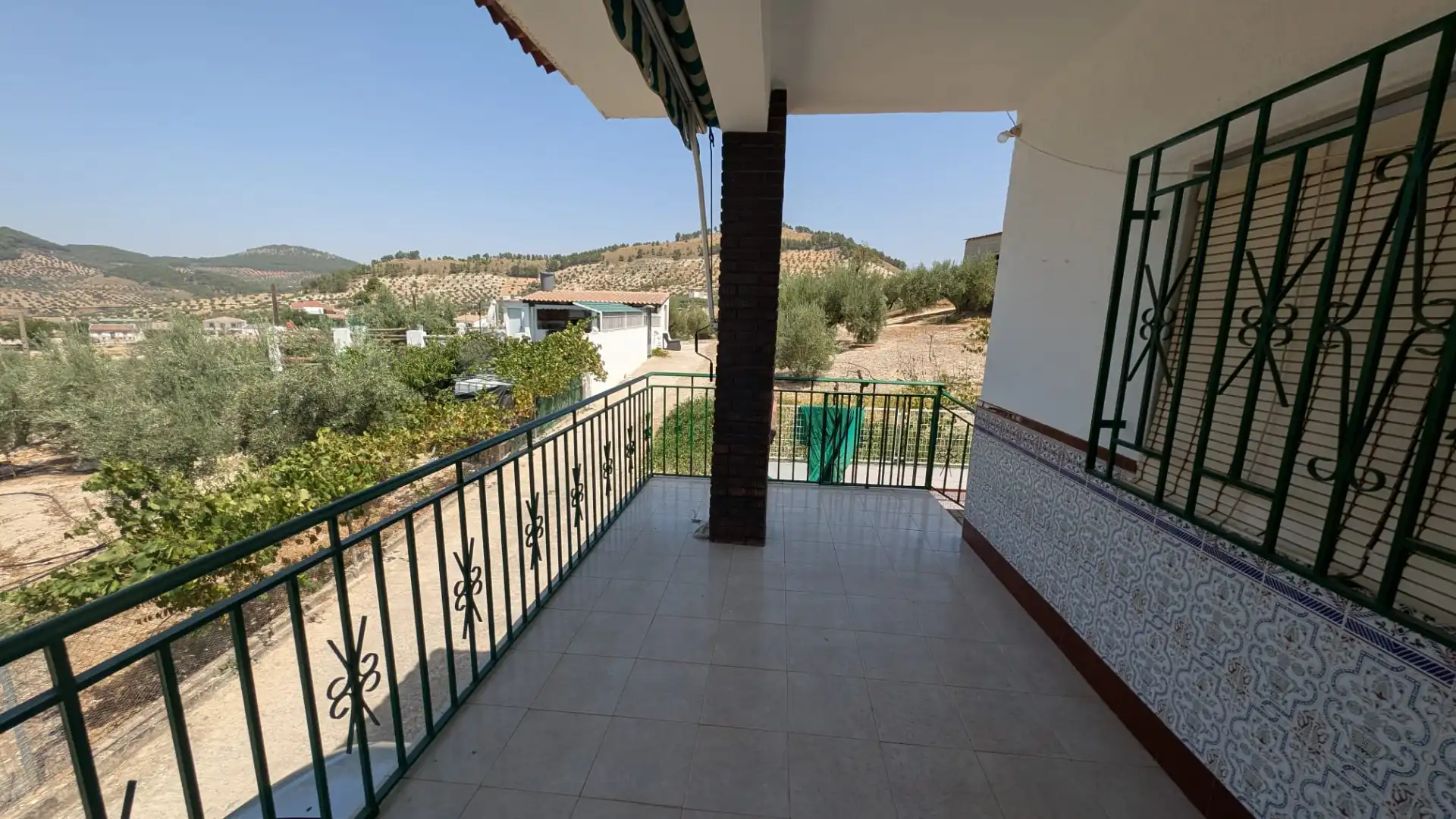 Detached house with garden for sale in Alcaudete