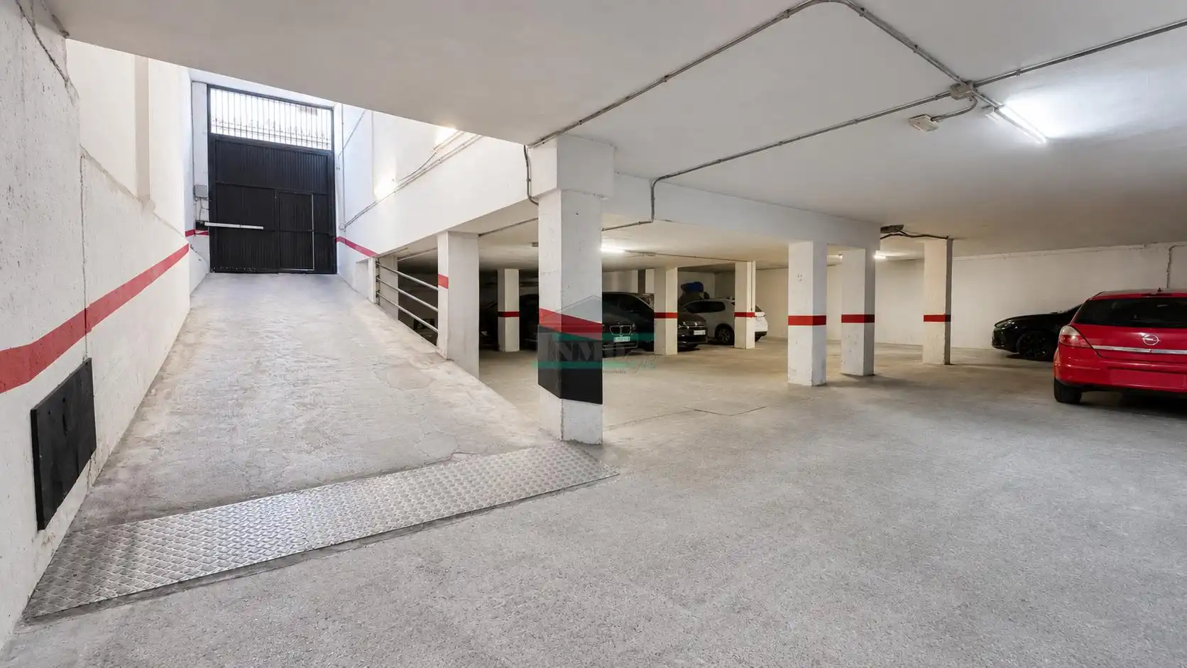 Aparcament de Pis en venda en Atarfe amb Aire condicionat, Terrassa i Moblat