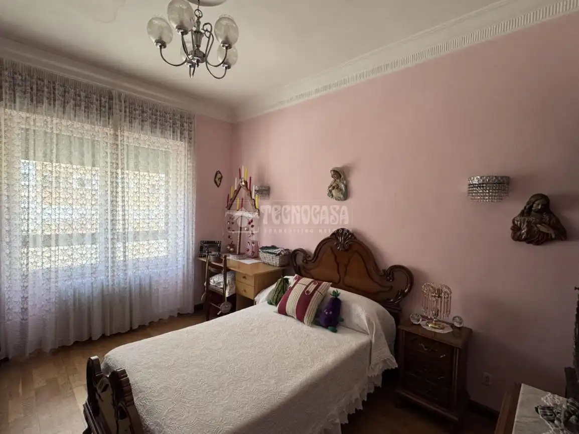 Bedroom of Detached homes for sale in León Capital   with Heating and Parquet flooring