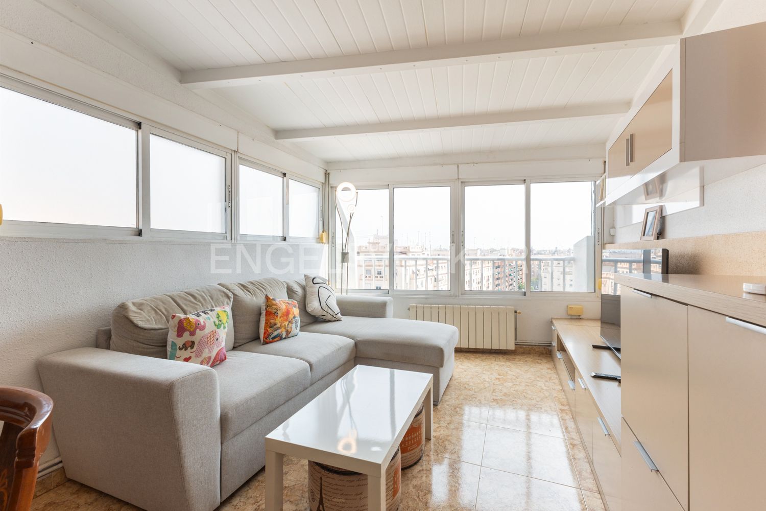Sala d'estar de Apartament en venda en  Valencia Capital amb Aire condicionat, Calefacció i Moblat